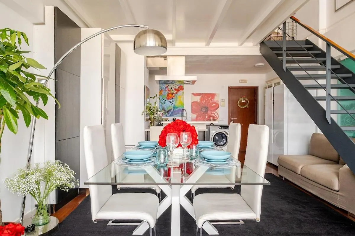 Duplex Iconico Y Exclusivo 6Pax 10 Min Airport Apartment San Sebastian de los Reyes