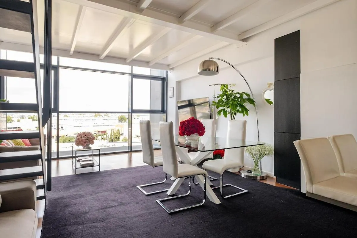 Duplex Iconico Y Exclusivo 6Pax 10 Min Airport Apartment San Sebastian de los Reyes