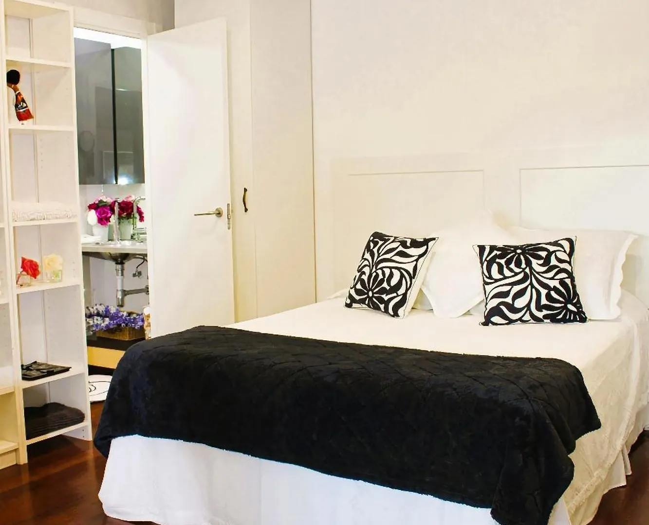 Duplex Iconico Y Exclusivo 6Pax 10 Min Airport Apartment San Sebastian de los Reyes