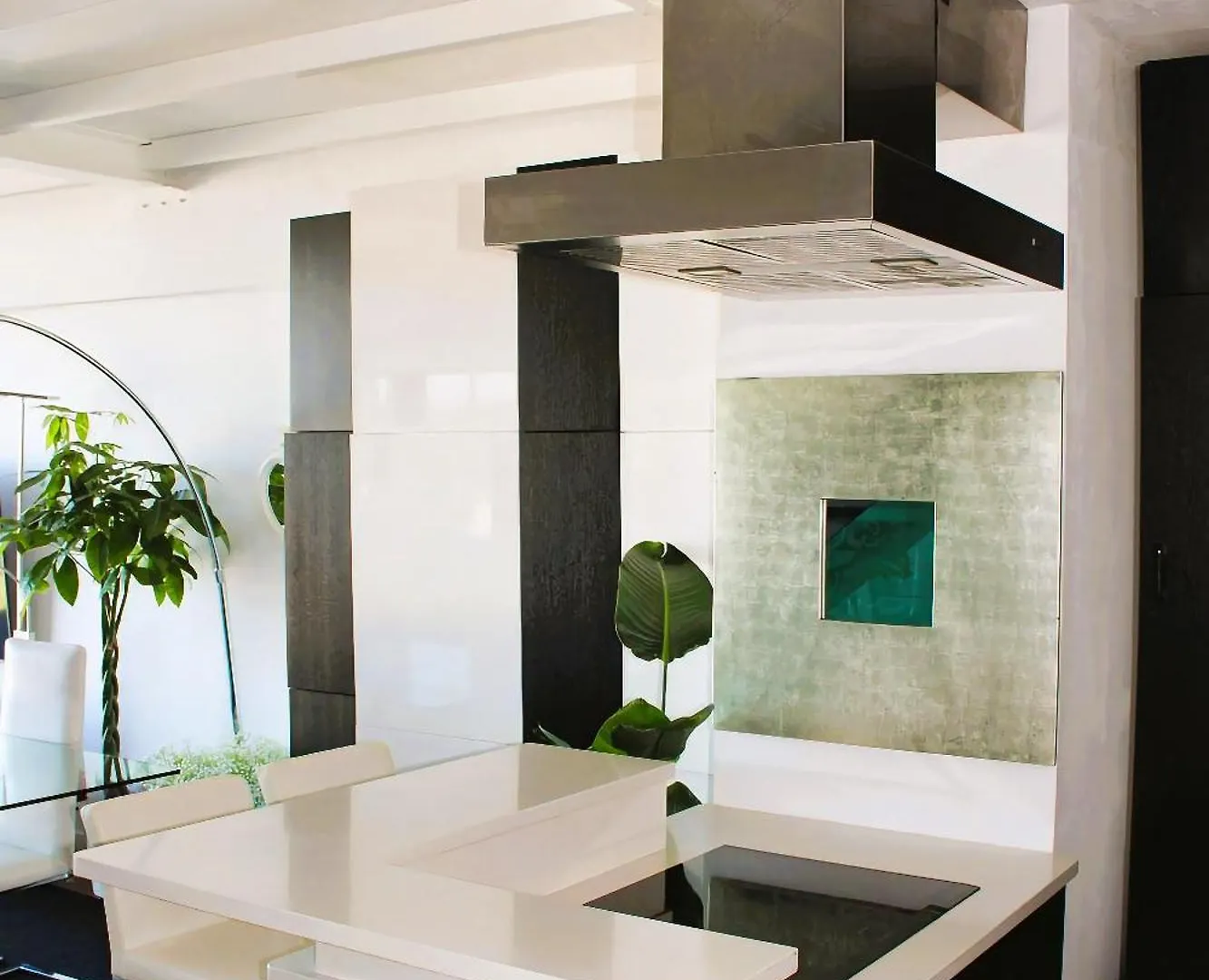 Duplex Iconico Y Exclusivo 6Pax 10 Min Airport Apartment San Sebastian de los Reyes